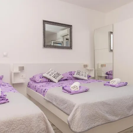 Apartment Franko Baska Voda