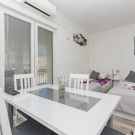 Franko Apartment *