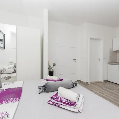 Franko Apartment *