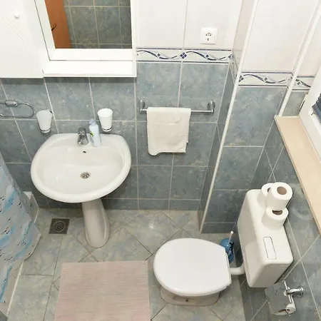 Apartment Franko Baska Voda